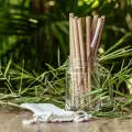 8 bambusowych słomek w słoiku
